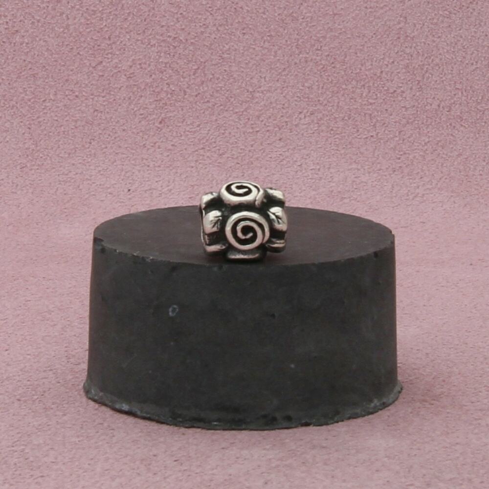 pandora sterling silver rose leaf bead charm pendant